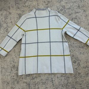 Tahari White and Gray Sweater with Yellow Accents